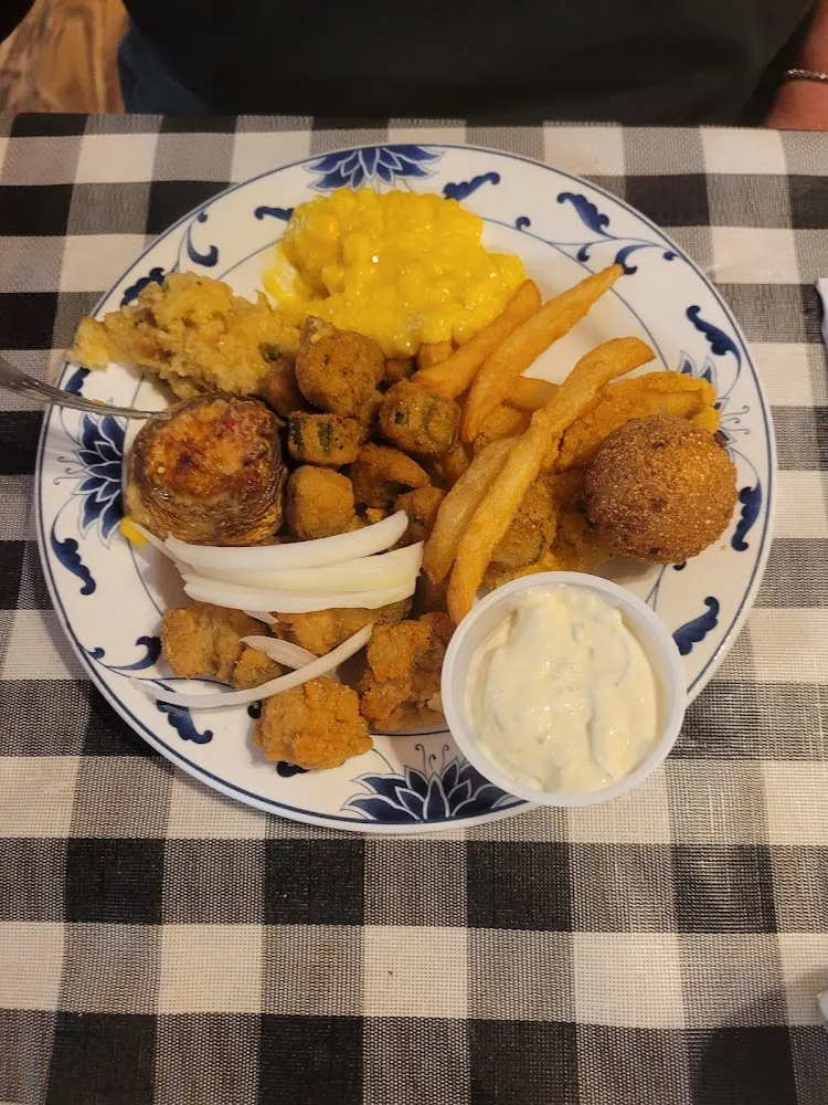 Eafood and Creamed Cornfried S